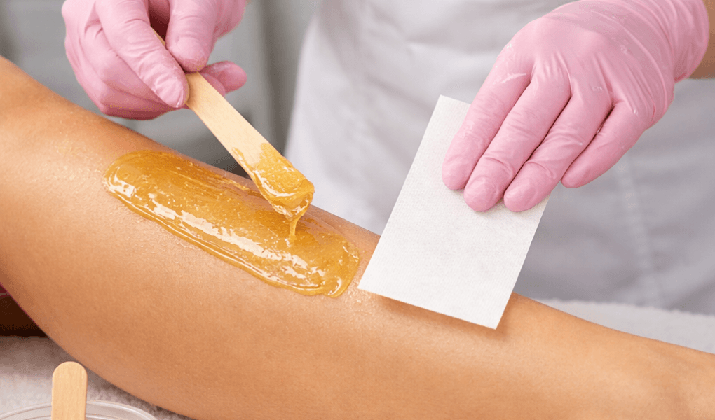 Pielęgnacja po depilacji woskiem okolic bikini