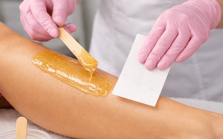 Pielęgnacja po depilacji woskiem okolic bikini
